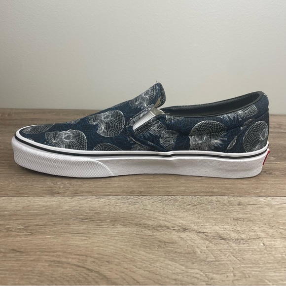 VANS Classic Slip On Wireframe Skull Black Canvas Sneaker Men's Size VN0A33TB9IB - Picture 3 of 5